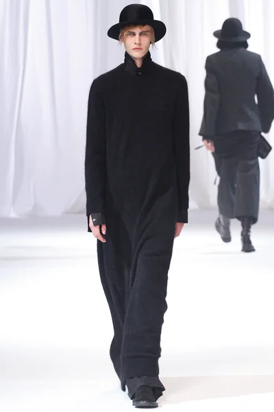 Look 17